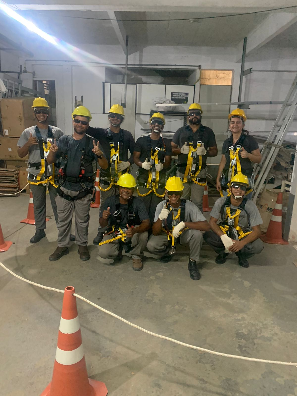 Equipe capacitada para trabalho em altura
